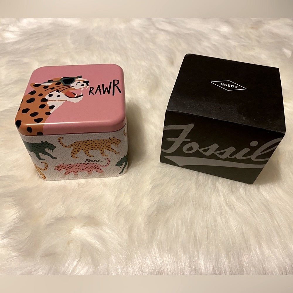 ⭐️5/$25 | FOSSIL | Watch / Jewelry Holder | collectable tin